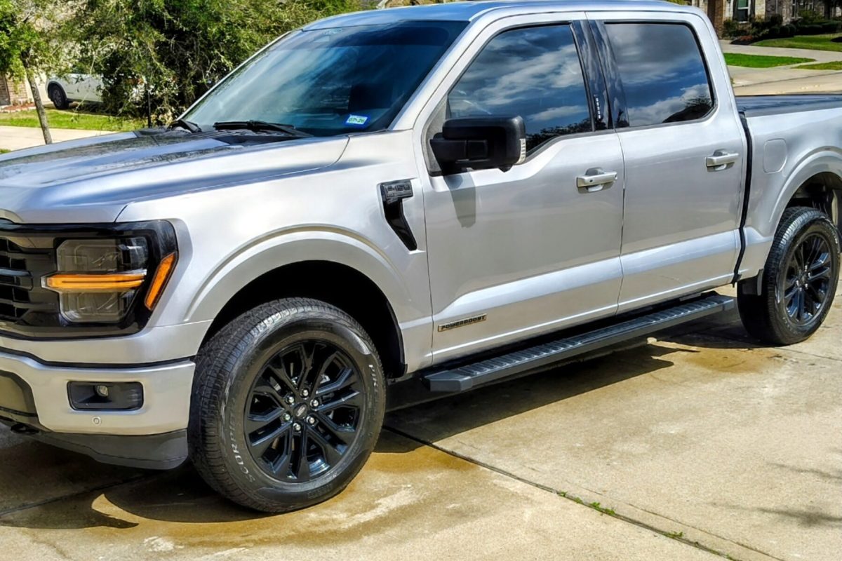 Professional mobile exterior detailing Houston on a black pickup truck